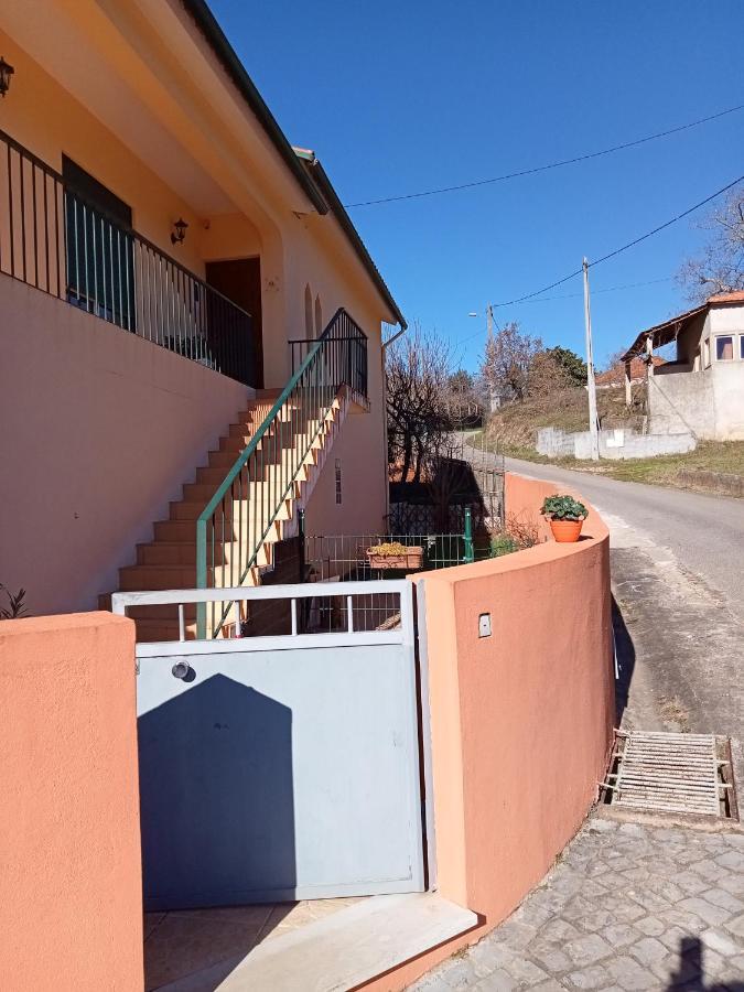 Alojamento Local - Casa Amarela Alvaiazere Екстер'єр фото