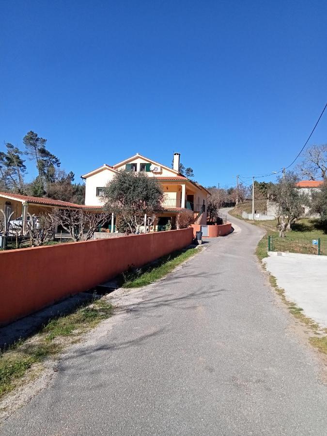 Alojamento Local - Casa Amarela Alvaiazere Екстер'єр фото
